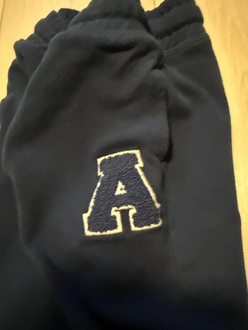 H & M Classic Kids Navy Sweatpants/Joggers with 'A' Patch size 3-4 with pockets